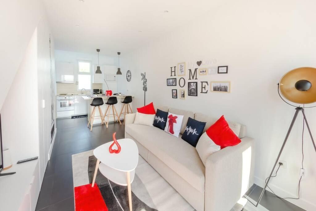 דירות Villejust New York House מראה חיצוני תמונה