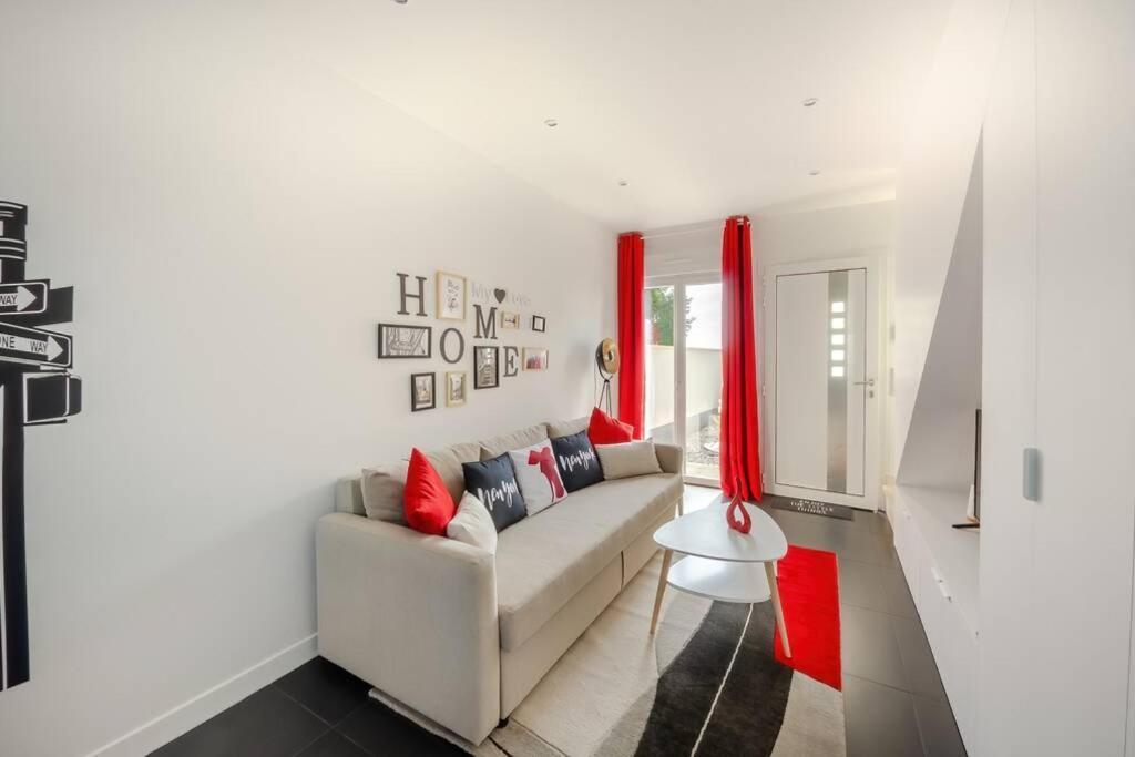 דירות Villejust New York House מראה חיצוני תמונה