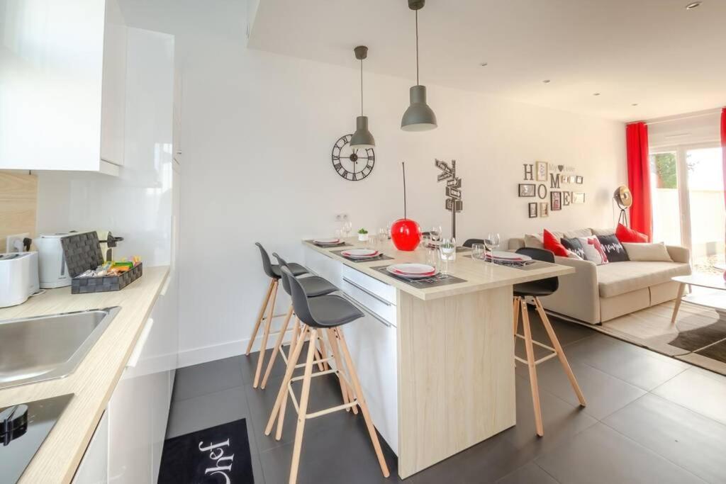 דירות Villejust New York House מראה חיצוני תמונה